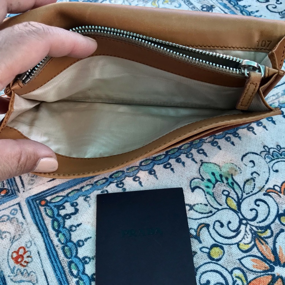 Prada wallet. - Picture 8 of 12